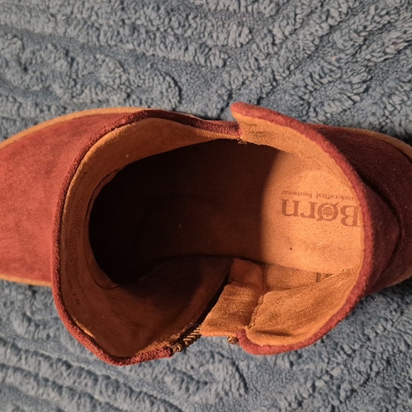 NIB Born Dark Red Viv Ankle Boot Sz 39-40 Sz 9 - Picture 8 of 8